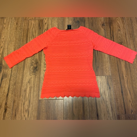 New Beautiful Textured Knit Top - Picture 2 of 3